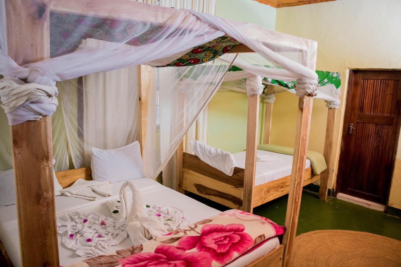 The Secret Garden Hotel モシ エクステリア 写真