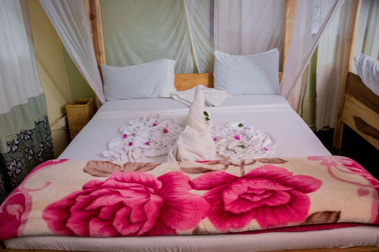 The Secret Garden Hotel モシ エクステリア 写真